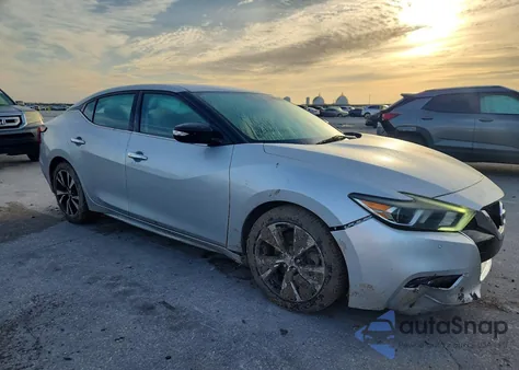 2018 Nissan Maxima 3.5S z USA, uszkodzony, nr VIN 1N4AA6AP5JC375095